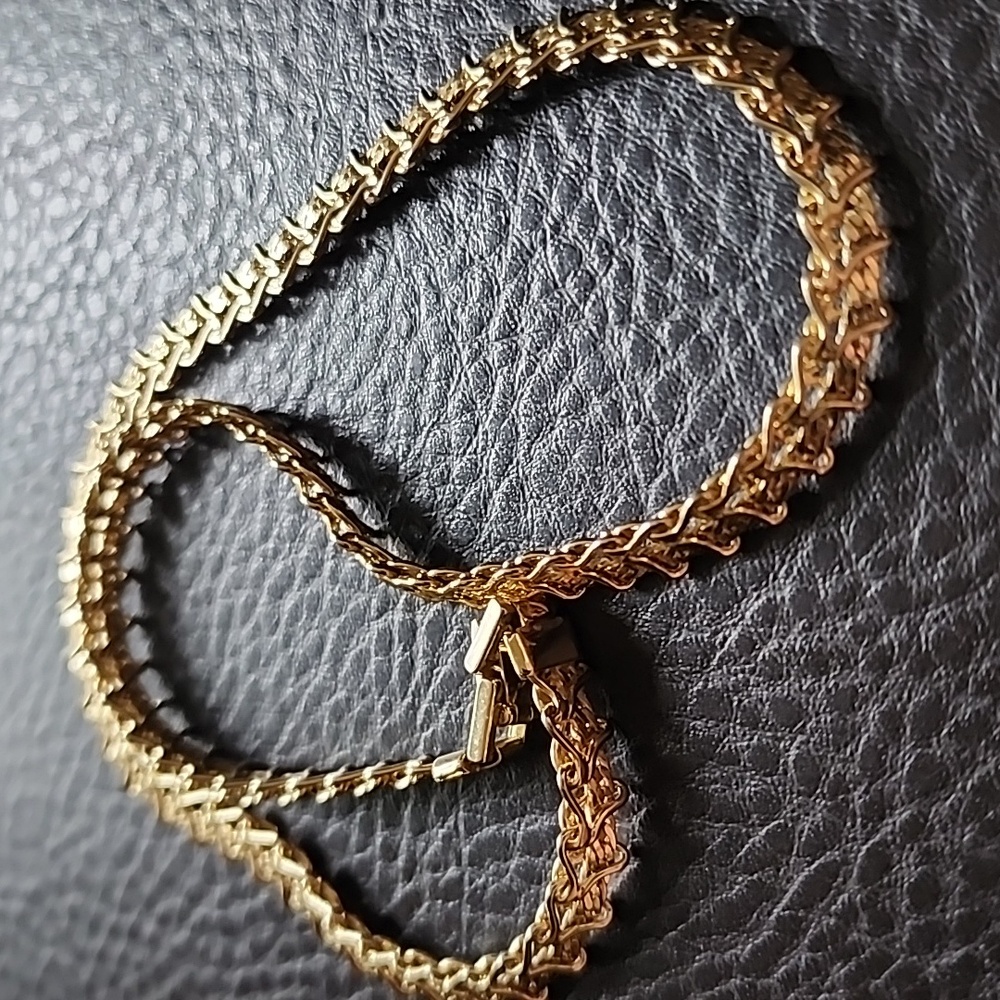 VTG Gold Chain Necklace - Picture 3 of 8